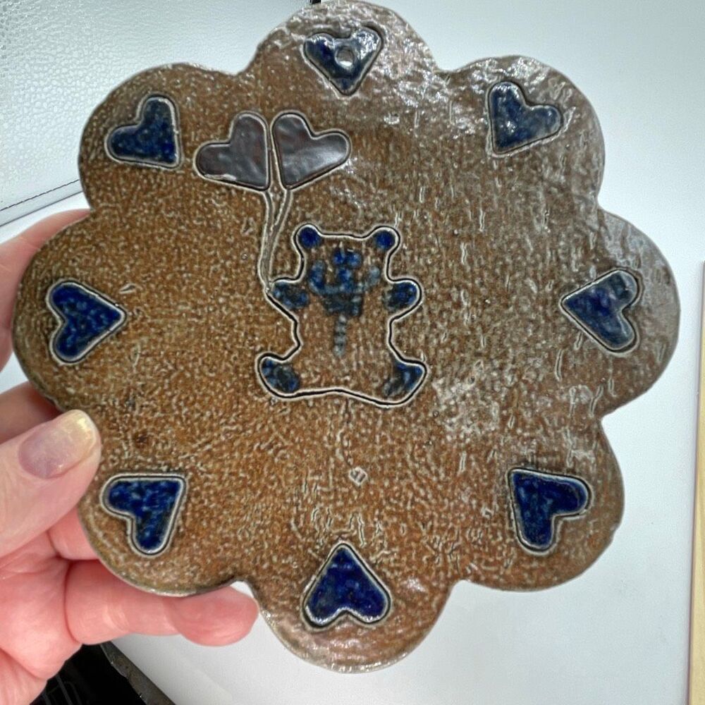 Handmade M. Stebner Hartville, Ohio trivet bun warmer